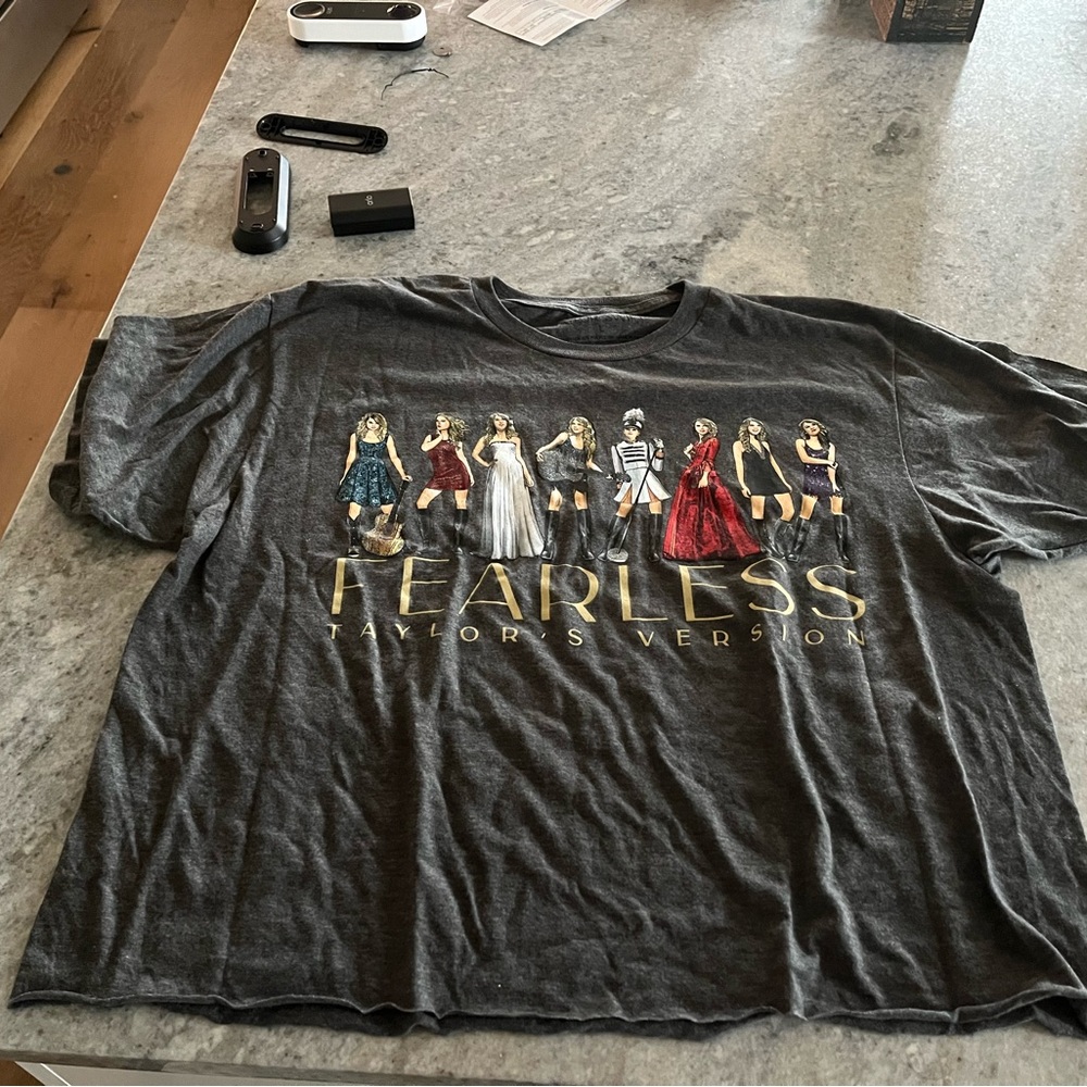 Like new no piling or fading of any kind. Never worn